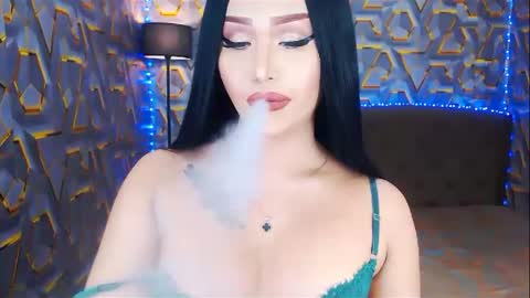 KYLIE BELLA  TS online show from January 23, 2:23 am