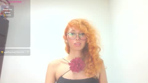 Snapshot of trixy_roses chatting on October 13, 6:37 am Trixy Rose online show from October 13, 6:37 am