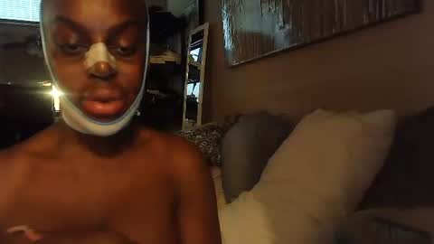 Amber White online show from December 15, 5:51 pm