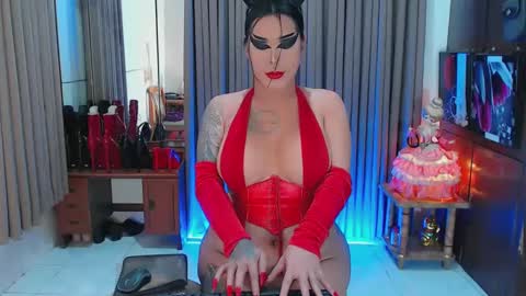 Snapshot of tsbubblebutt chatting on January 13, 3:45 am Tsbubblebutt online show from January 13, 3:45 am