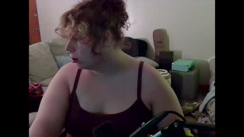 Gigi online show from June 22, 12:58 am