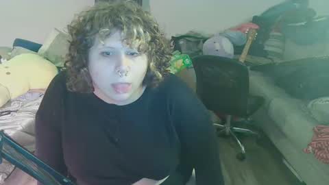 Gigi online show from July 18, 2:07 am