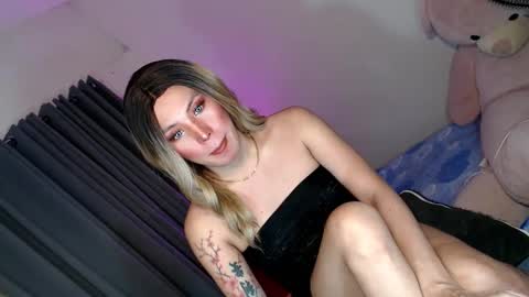 Julian online show from June 9, 6:51 pm