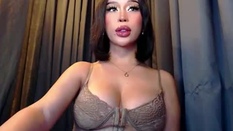 TAM THE GODDESS online show from September 24, 1:39 pm