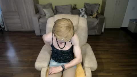 Clementine online show from March 10, 8:29 am