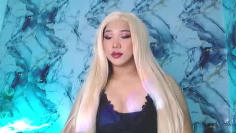 Snapshot of twinkcheska chatting on October 19, 9:56 am Cheska Schock online show from October 19, 9:56 am