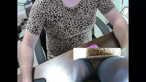 txcrossdresser09 online show from February 4, 4:44 pm