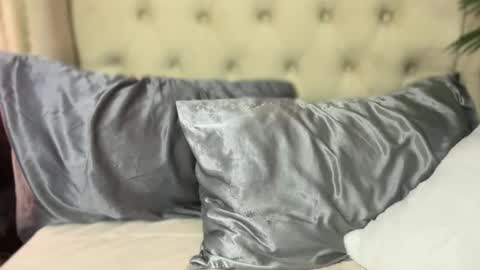 ur_bombshellpatty online show from March 19, 3:23 pm