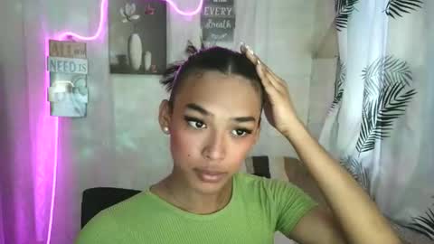 Ms. Criza online show from April 27, 2:54 am