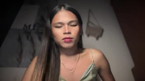 ur_new_obsession online show from May 9, 6:35 pm