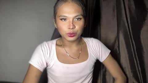 ur_new_obsession online show from June 7, 3:53 pm