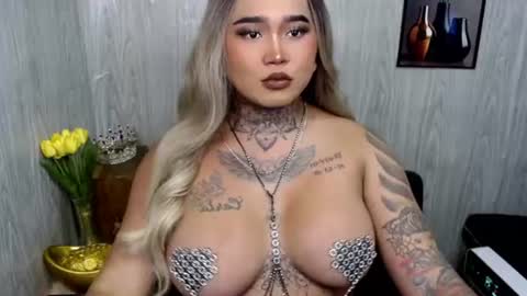 Maxxie online show from July 6, 3:58 pm