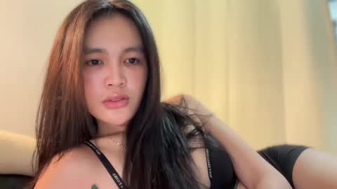 Amira online show from March 23, 3:00 am