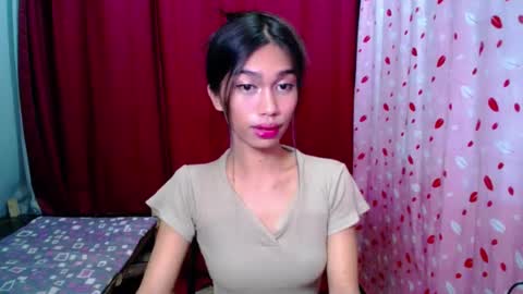 urloverjasmine_xx online show from July 24, 4:27 pm
