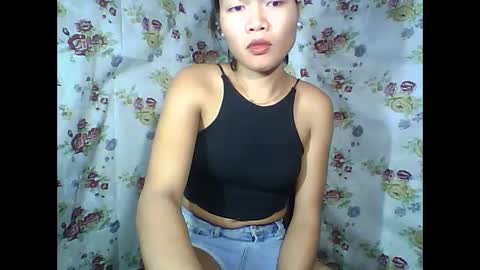 Snapshot of urluckyfuck123 chatting on February 13, 1:55 am Jasmin online show from February 13, 1:55 am