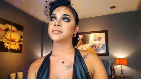 Snapshot of urmajestytyra chatting on October 14, 8:26 am UrMajestyTyra online show from October 14, 8:26 am