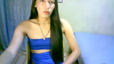 Snapshot of urpinaylovelyjuliaxxx chatting on December 17, 2:00 pm queen julia not into CHEAPGUY online show from December 17, 2:00 pm