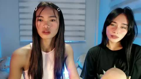 Snapshot of ursandra_xx chatting on January 28, 4:41 pm ursandra_xx online show from January 28, 4:41 pm
