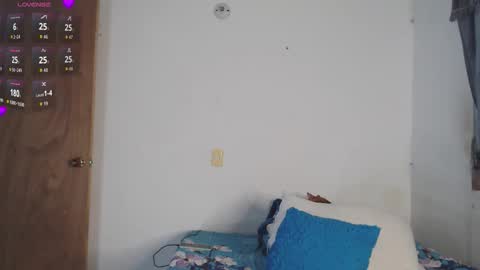 IG-valen mendoza99  twitter valenthompson99 online show from April 4, 10:40 pm