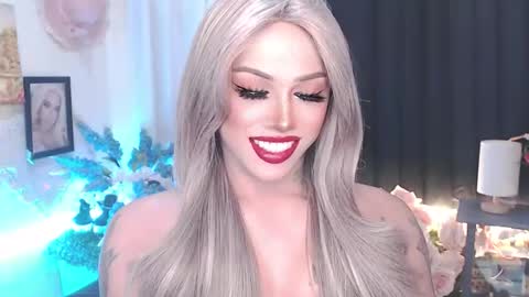 Amanda online show from April 10, 6:46 pm