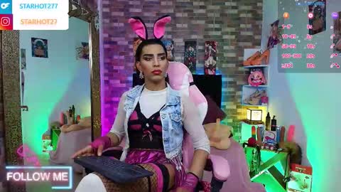 Snapshot of valeria_dior_ chatting on October 3, 1:05 am ...VALERIA DIR... online show from October 3, 1:05 am