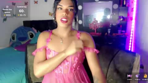 Snapshot of valerin_foxts chatting on January 5, 12:53 pm valerin_foxts online show from January 5, 12:53 pm