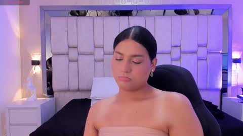 valerycooper23 online show from February 7, 10:16 pm