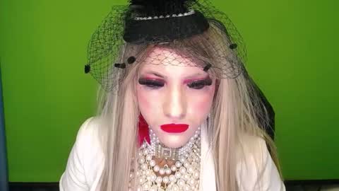 vanesacrossdresser online show from March 6, 5:10 am