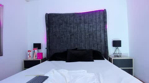 Vanessa Sexy Paris online show from February 7, 12:05 am