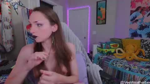 Violet Weatherbee online show from July 16, 3:56 am