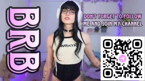 Snapshot of velvet_ludo chatting on October 19, 3:32 am Call me Ludo online show from October 19, 3:32 am