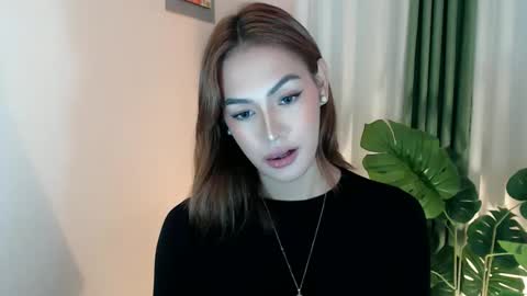 Venus Sunrise Bombshell online show from December 4, 6:56 pm