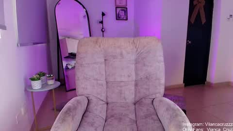 Vianca Cruz online show from March 10, 8:45 pm