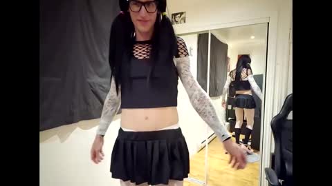 vicky_crossdresser online show from October 18, 12:47 am