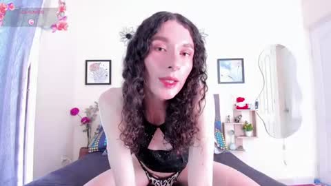 Violet online show from July 6, 1:51 pm