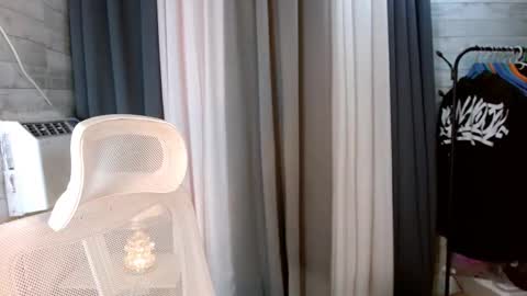 violet online show from November 28, 2:24 am