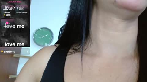 Snapshot of vittoria_lombardi07 chatting on January 16, 1:36 pm VITTORIA online show from January 16, 1:36 pm