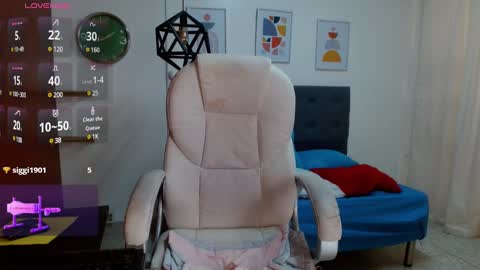 Snapshot of vittoria_lombardi07 chatting on February 13, 1:37 pm VITTORIA online show from February 13, 1:37 pm