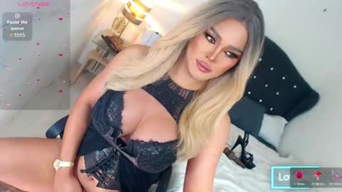 Miss Anna online show from March 3, 9:44 pm