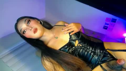 x_aurorascent online show from October 29, 9:02 pm