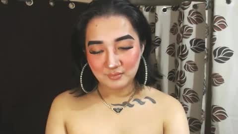 Snapshot of xasianempressx chatting on January 9, 6:15 pm Nira NOT INTO CHEAP GUYS online show from January 9, 6:15 pm