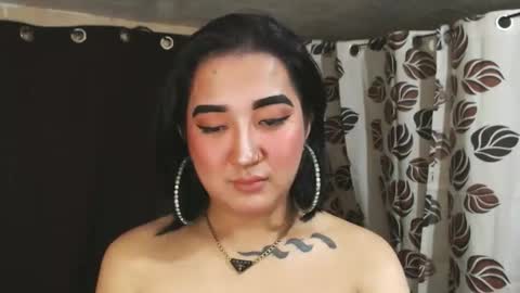 Snapshot of xasianempressx chatting on January 11, 8:54 pm Nira NOT INTO CHEAP GUYS online show from January 11, 8:54 pm