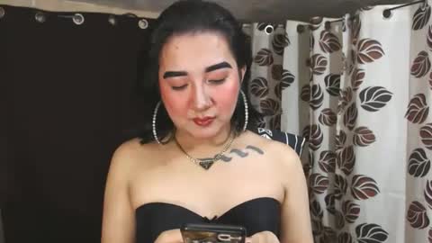 Snapshot of xasianempressx chatting on January 23, 8:56 pm Nira NOT INTO CHEAP GUYS online show from January 23, 8:56 pm