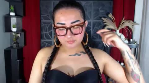 Snapshot of xasianempressx chatting on October 9, 1:23 pm Nira NOT INTO CHEAP GUYS online show from October 9, 1:23 pm