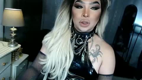 Zhavia online show from October 8, 7:04 pm