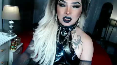 Zhavia online show from October 9, 7:15 pm