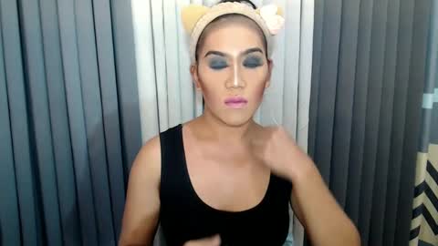 GWEN THOMPSON .......   online show from February 2, 5:59 pm