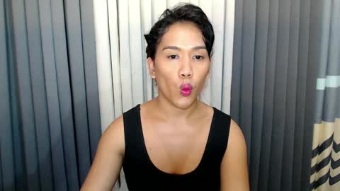 GWEN THOMPSON .......   online show from February 12, 11:18 am