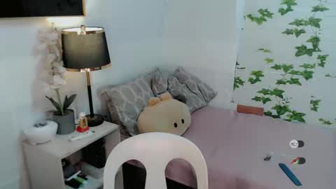 Snapshot of xsabbylicious69 chatting on February 27, 8:17 am xsabbylicious69 online show from February 27, 8:17 am