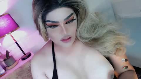 Snapshot of xsabbylicious69 chatting on October 13, 3:30 am xsabbylicious69 online show from October 13, 3:30 am